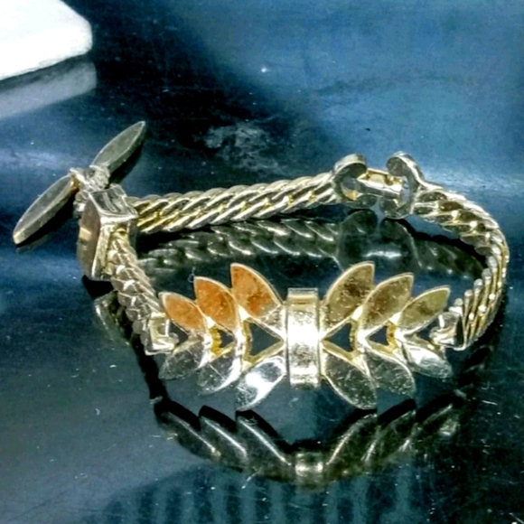 Vintage Gold Leaf Chain Monet Bracelet